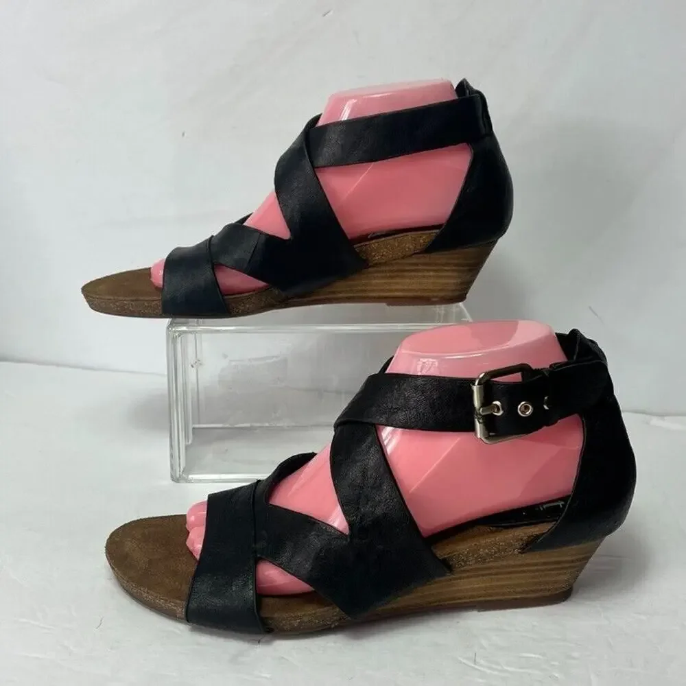 Sofft Sandals Womens 9M Black Leather Crukis Wedge Cushioned Open Toe Adjustable